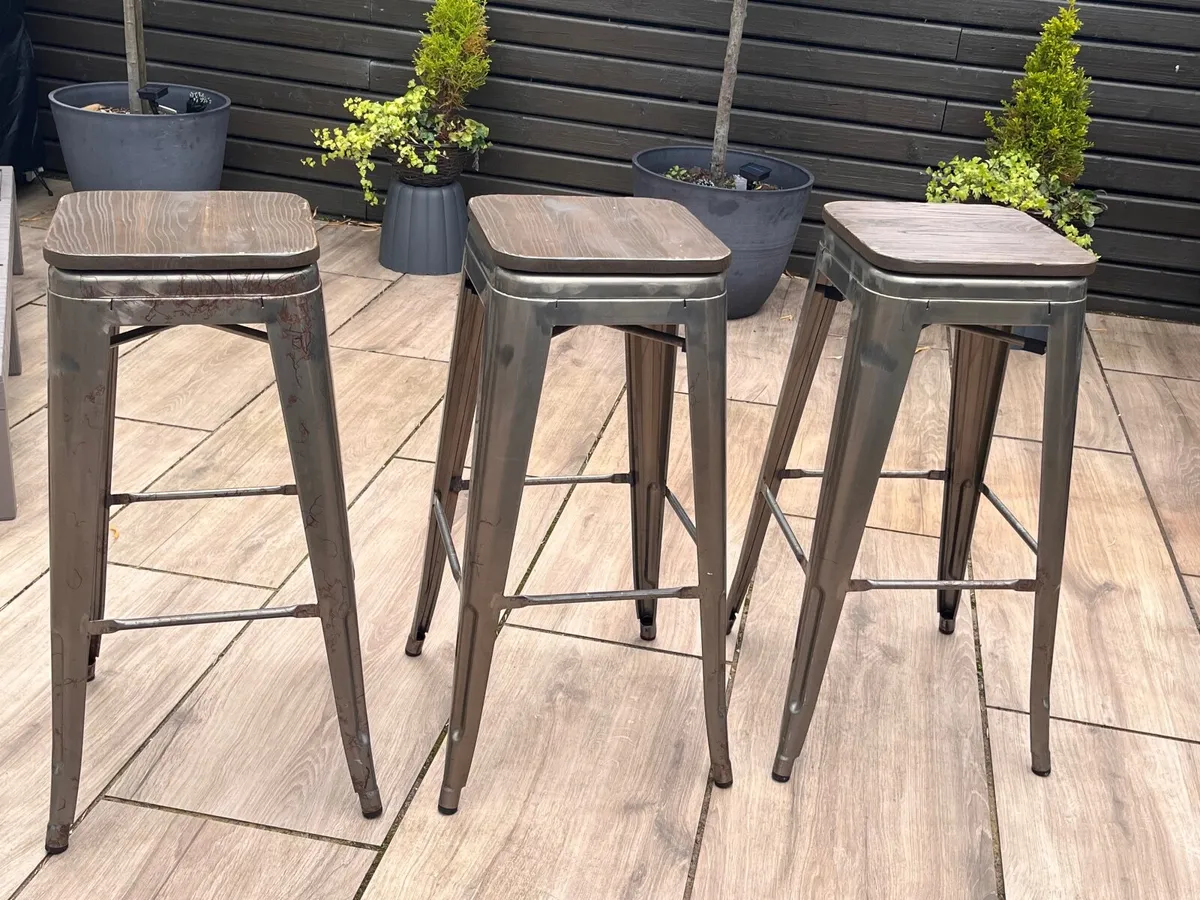 Bar stools - Image 1