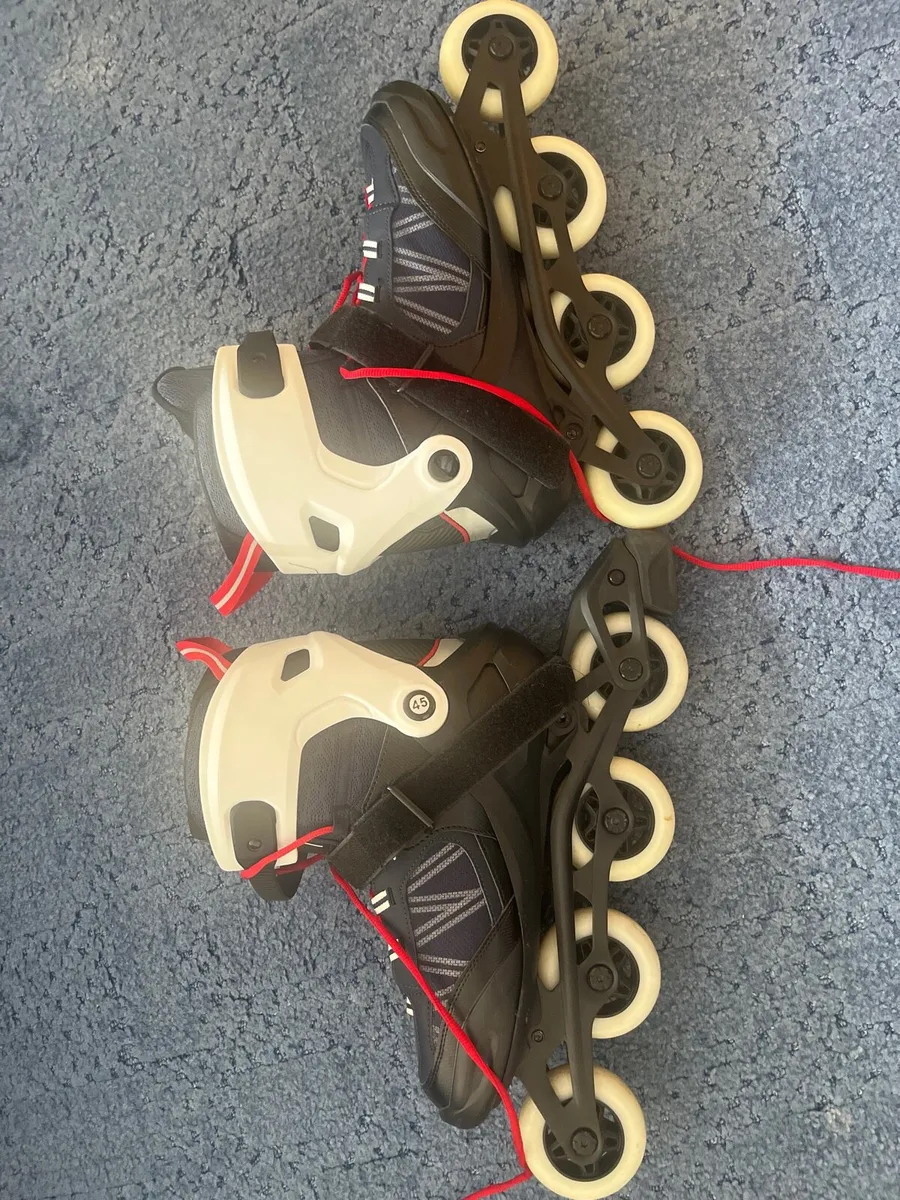 Roller skates - Image 1