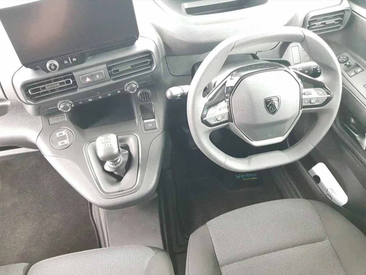 Peugeot Partner professional Premium 1.5 Hdi 100Bh - Image 4