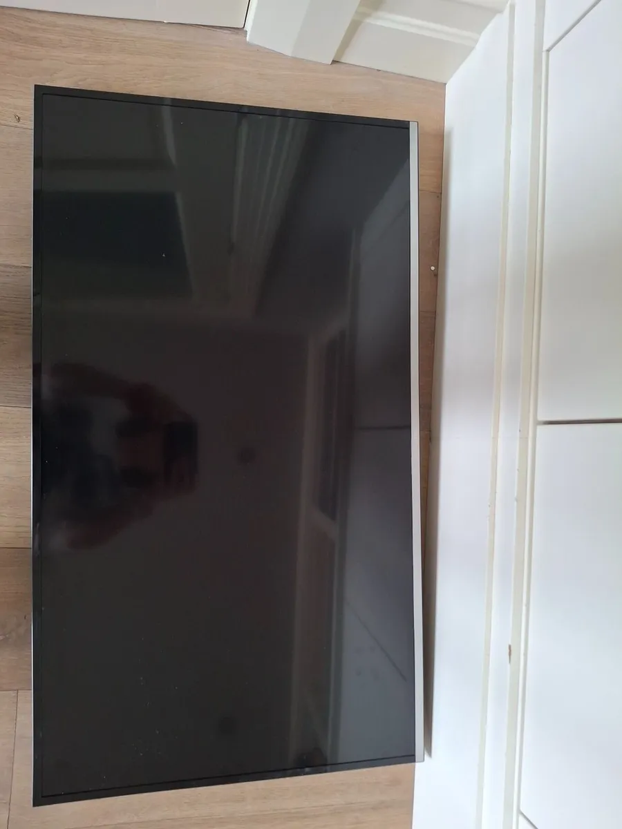 40inch Samsung Smart TV - Image 3