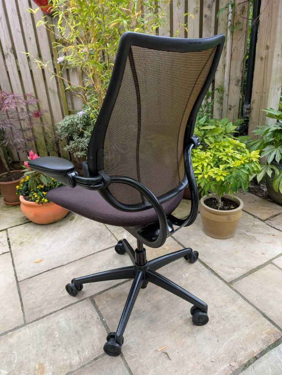Ergonomic office chair - Image 3