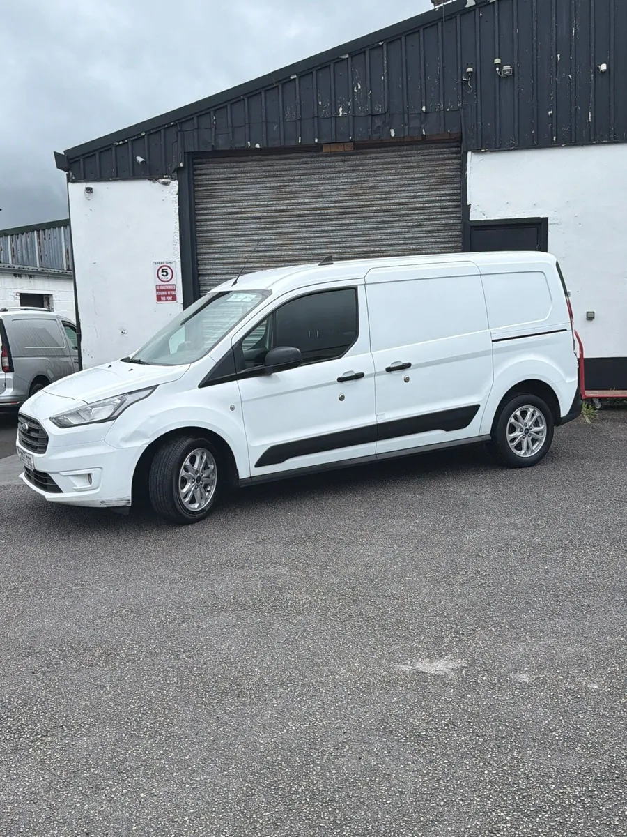 2022(222) ford transit connect lwb trend edition - Image 1