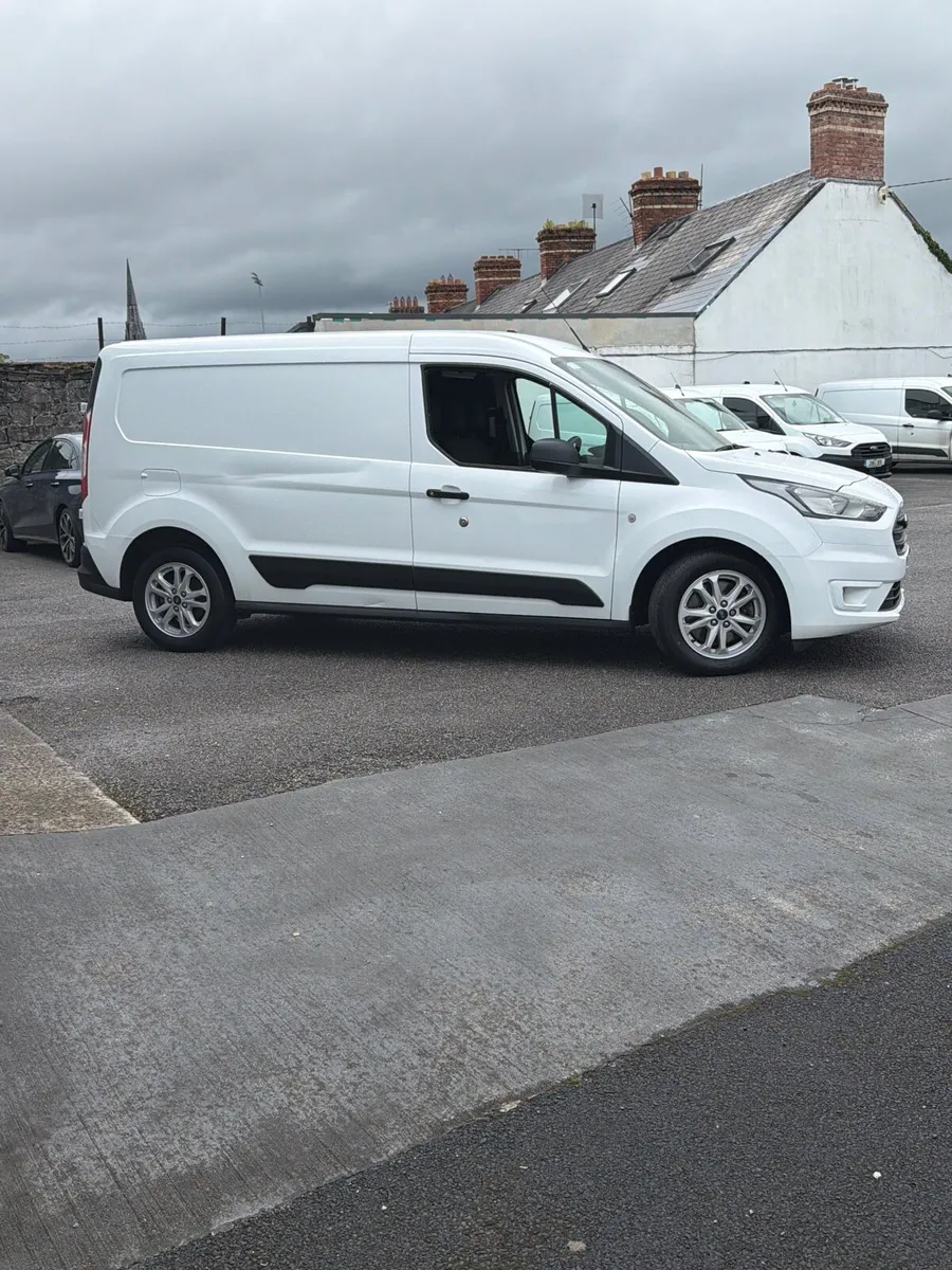2022(222) ford transit connect lwb trend edition - Image 2