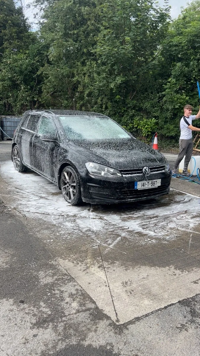 141 Golf driving perfect - Image 1