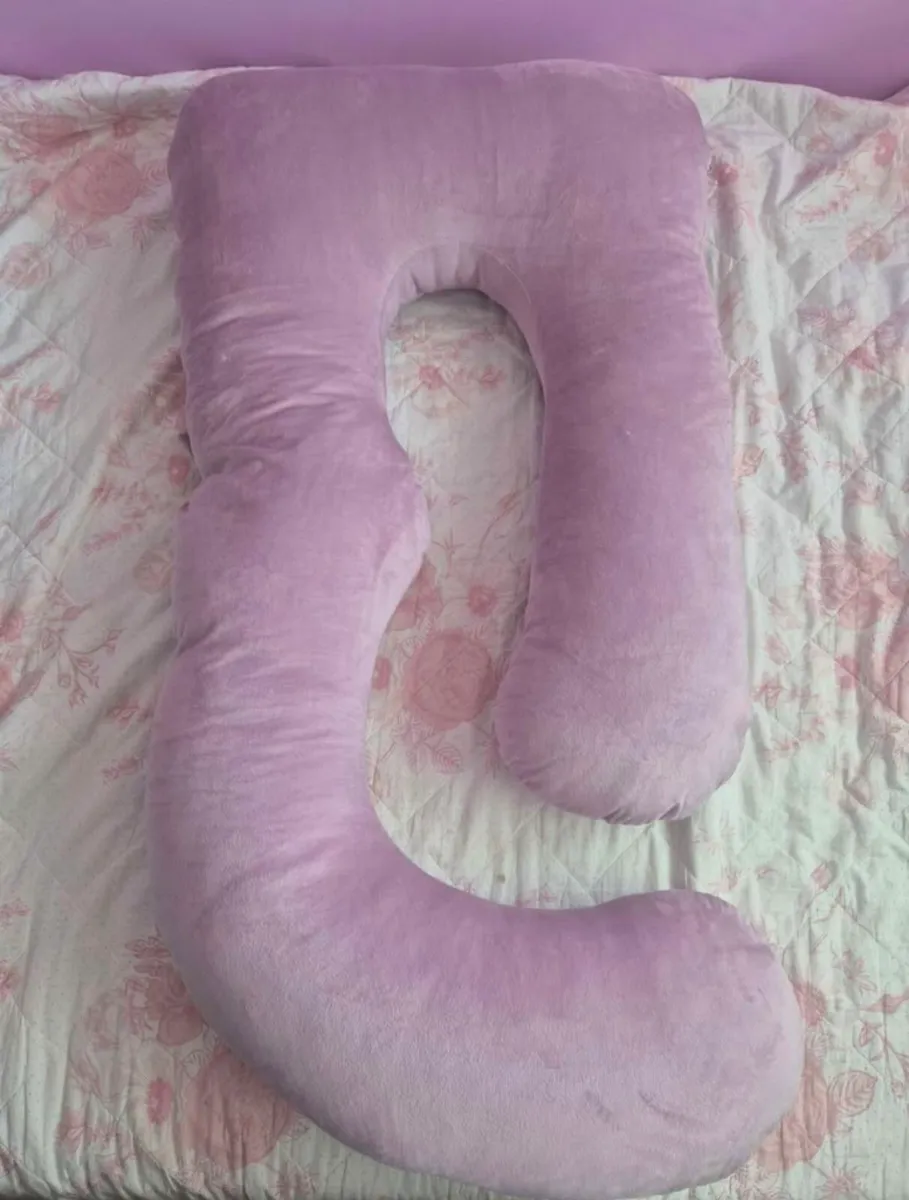 Pregnancy pillow