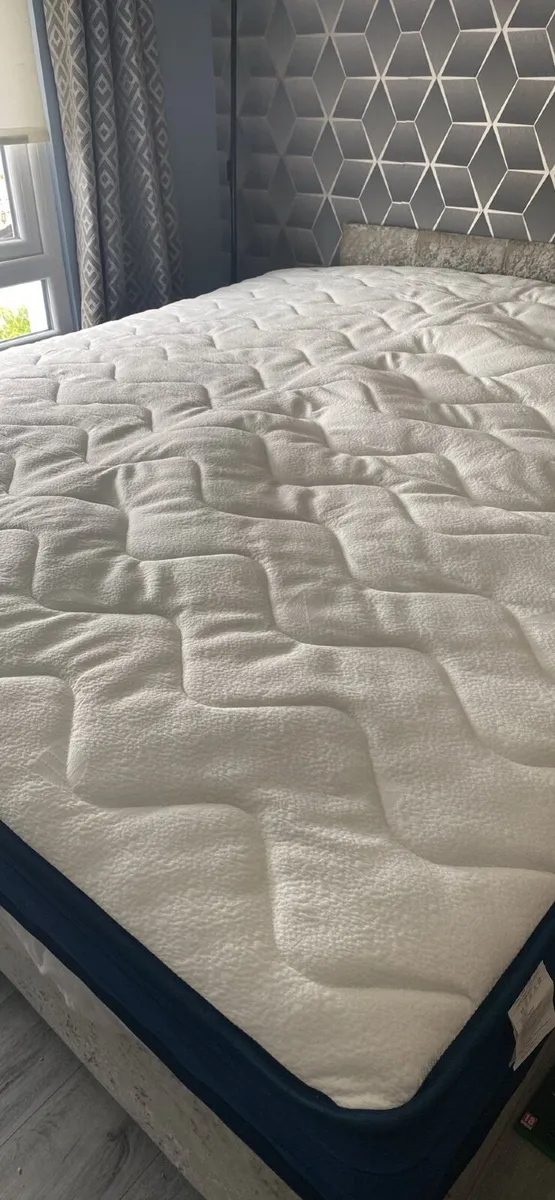 King size mattress - Image 2