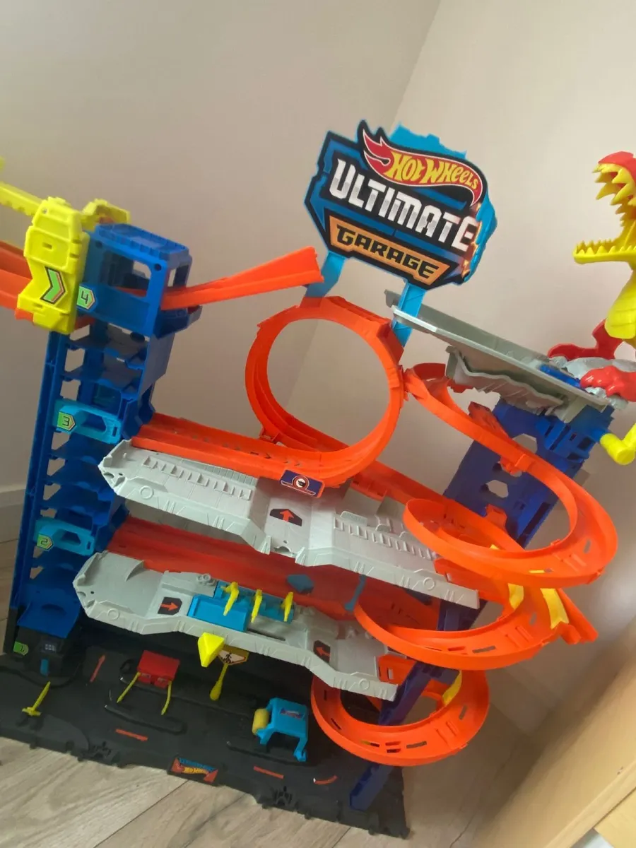 Hot wheels track - Image 1