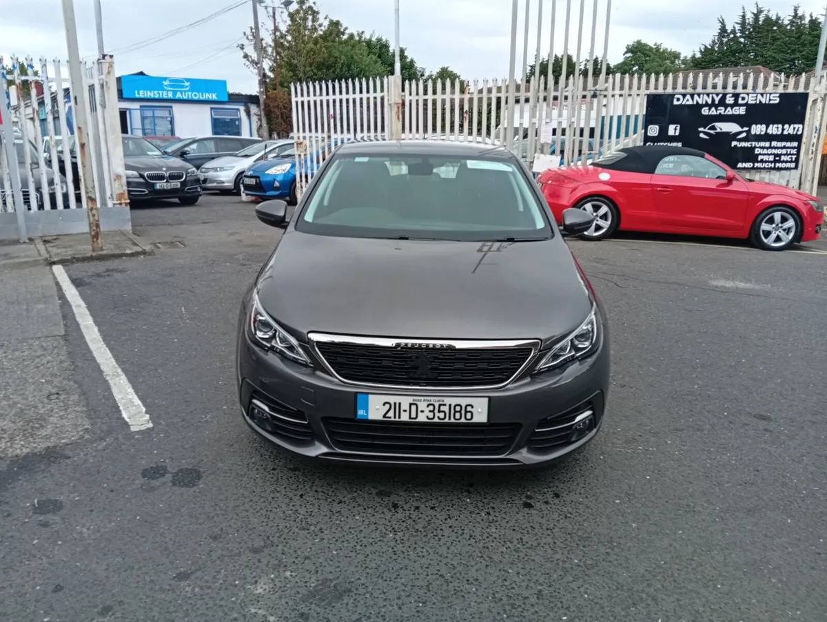 211 Peugeot 308 car van - Image 2