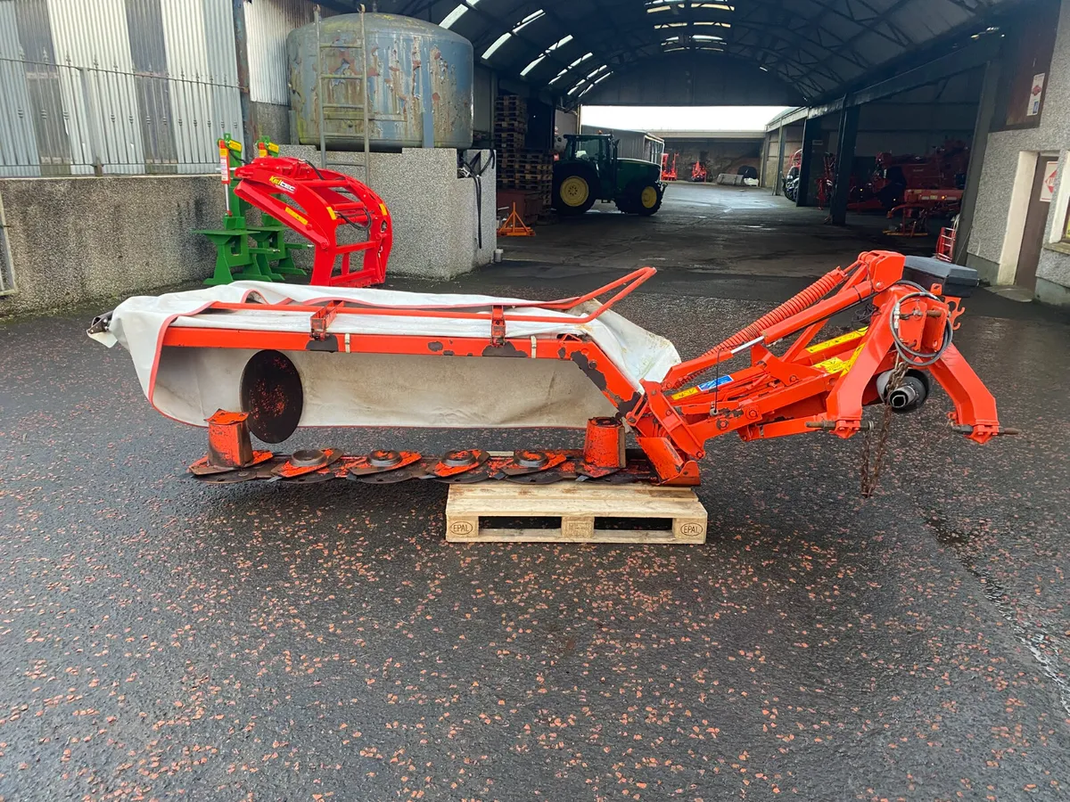 Kuhn GMD600 GII Disc Mower - Image 3