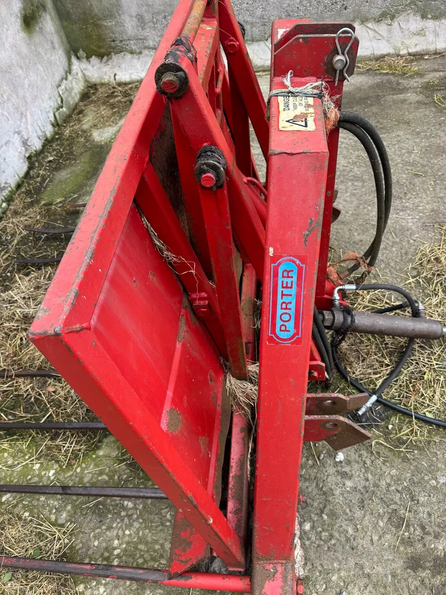 Porter 5ft 8 buckrake - Image 3