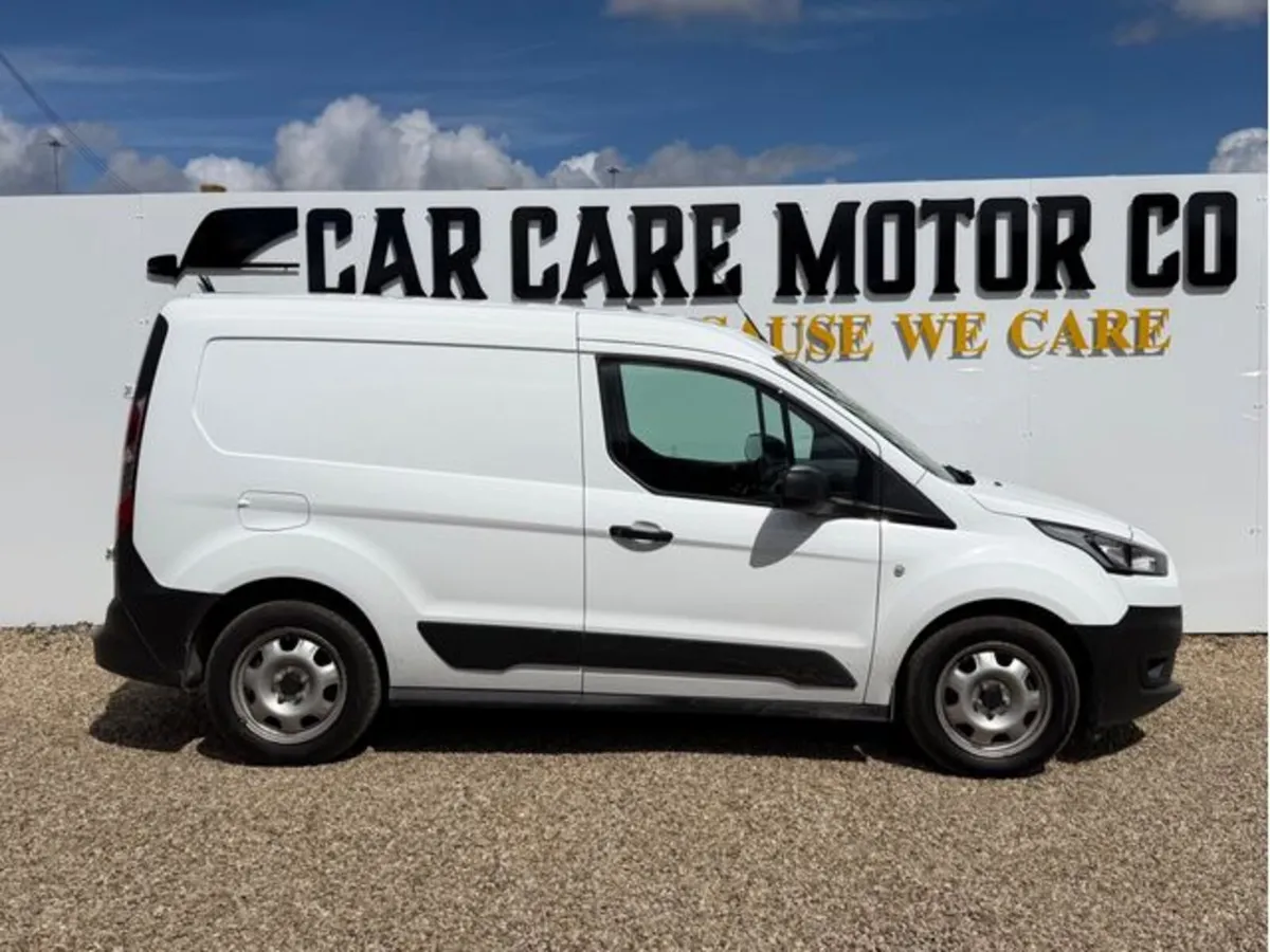 Ford Transit Connect Base 1.5 75PS M6 FWD 3DR - Image 2