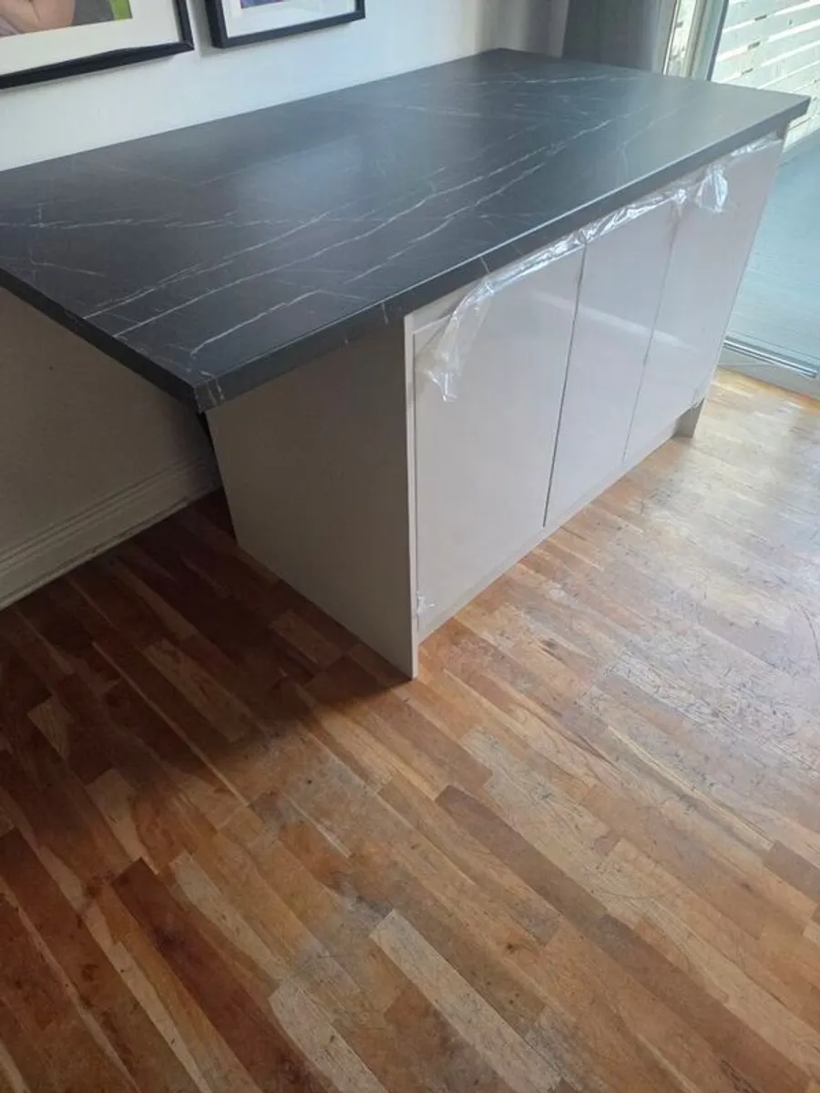 kitchen Island - Image 1