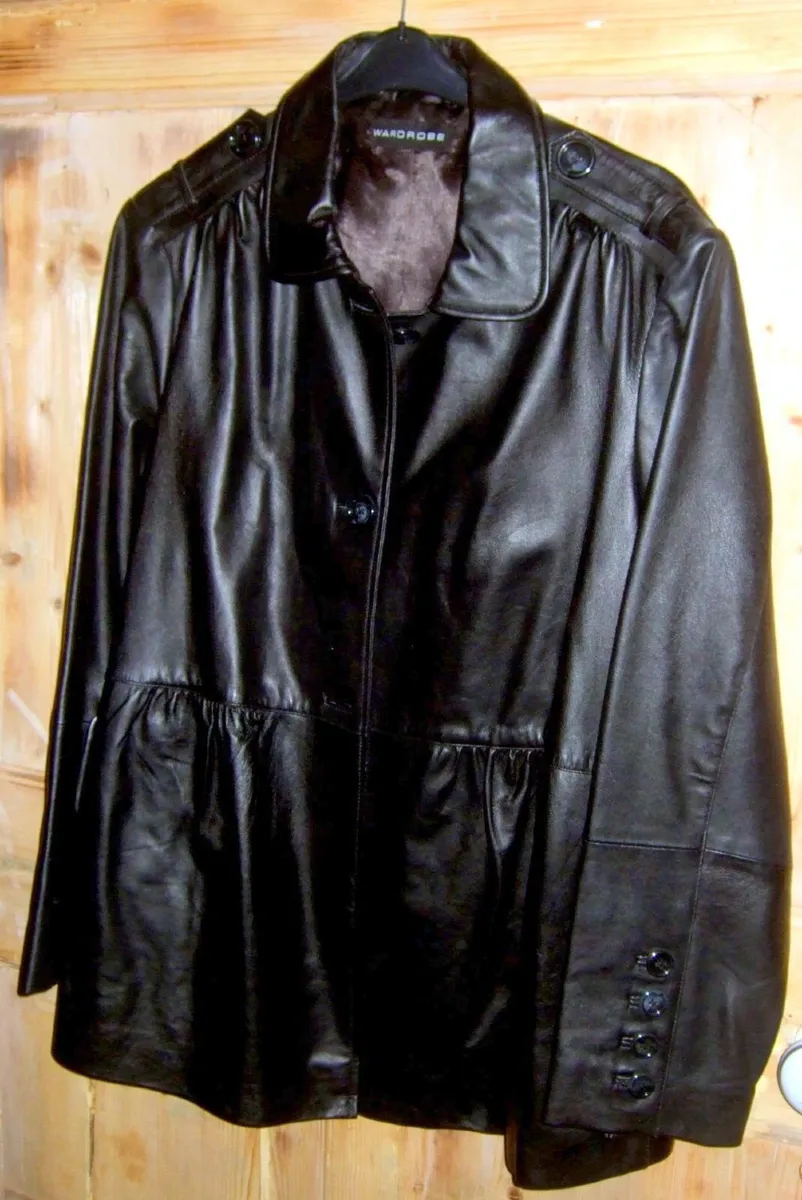 BNWT Leather Blazer Size 26 'Wardrobe' @ Harrods - Image 3