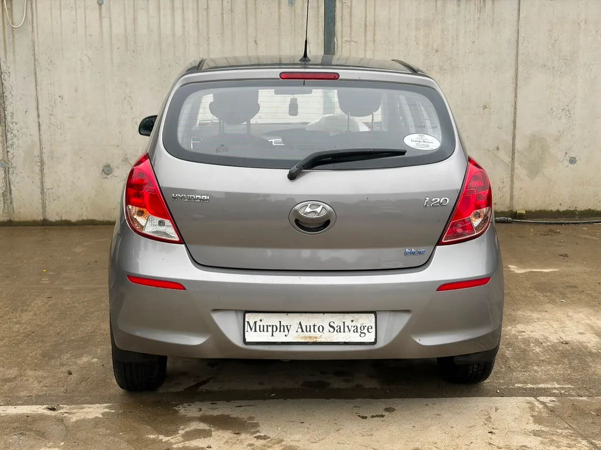 2014 Hyundai i20 parts - Image 4