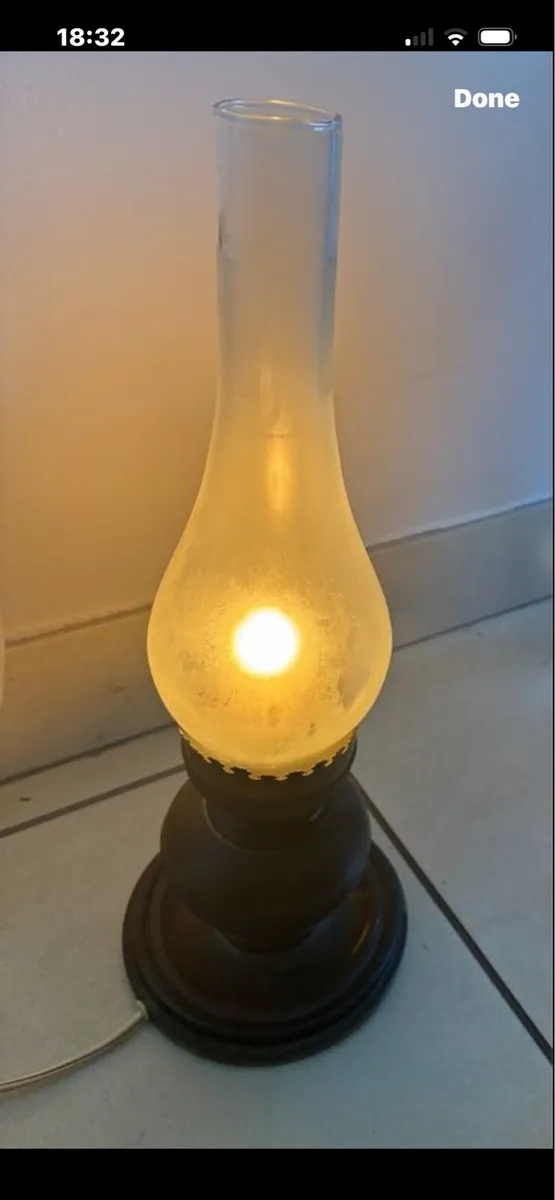 Vintage ‘Oil’ Style Table lamp - Image 1
