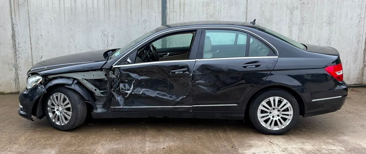 2013 Mercedes C200 Parts - Image 2