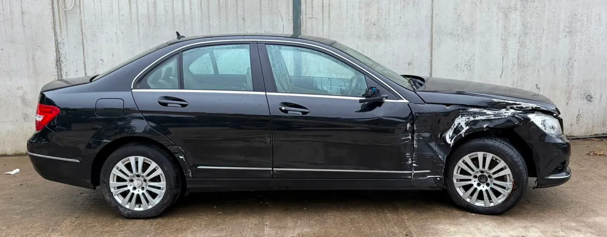 2013 Mercedes C200 Parts - Image 3