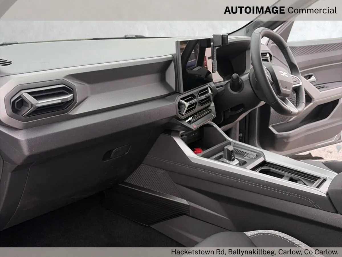Dacia Bigster HEV155 COMMERCIAL - Image 3