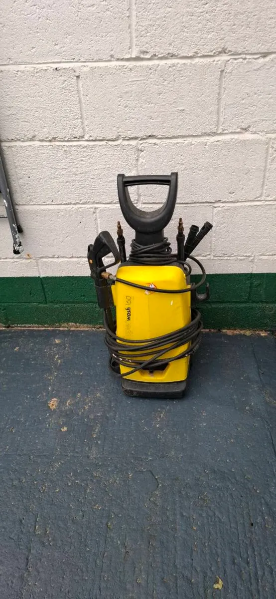 Pressure washer.
