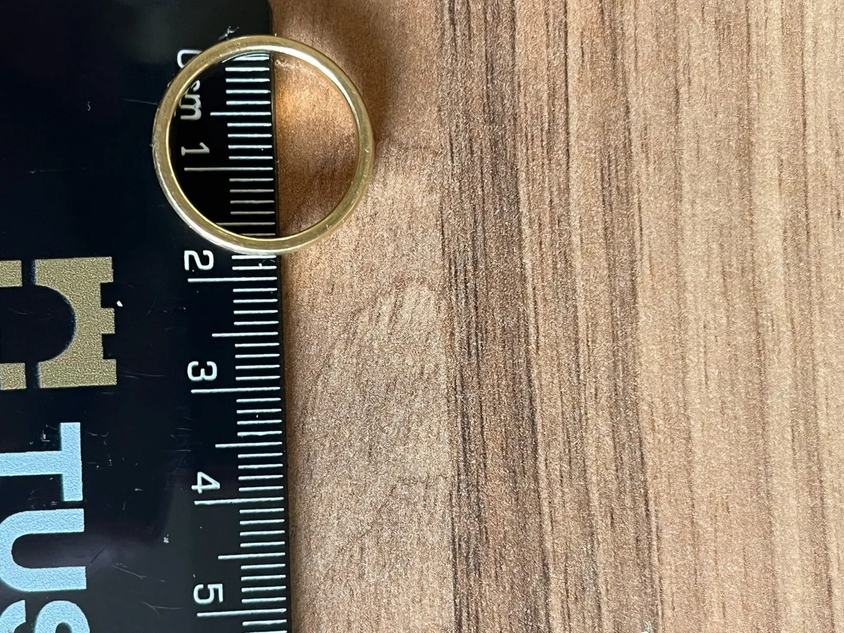 18ct Gold Womens Wedding Band / Ring - Image 3