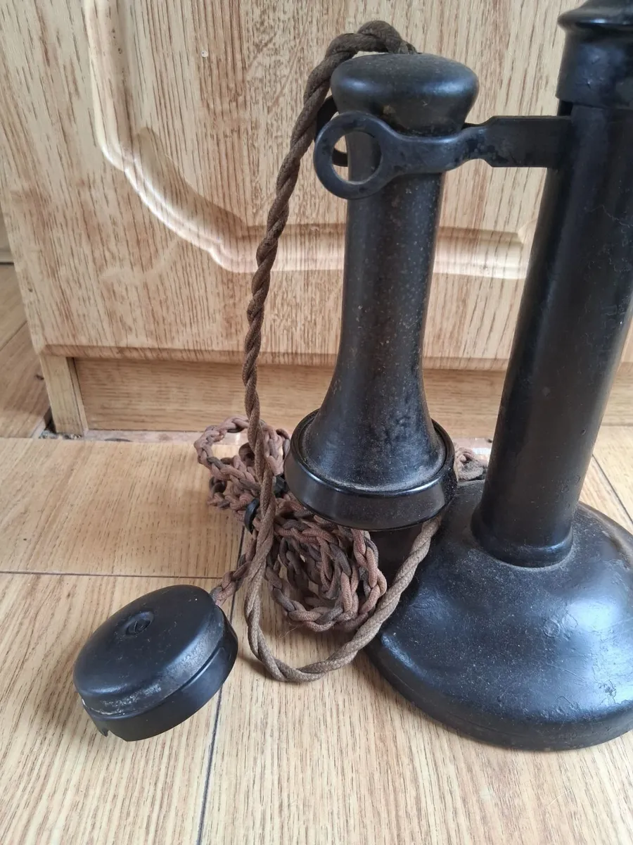 Antique telephone - Image 3