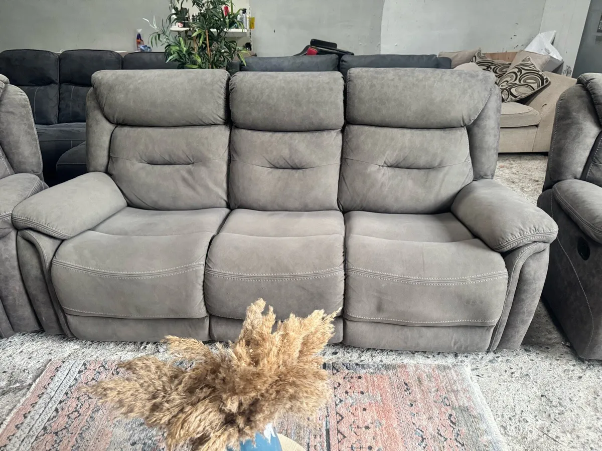 Recliner 3-1-1 seater - Image 2