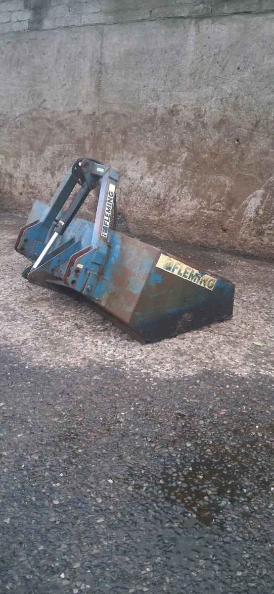 Fleming Link Box - Image 1