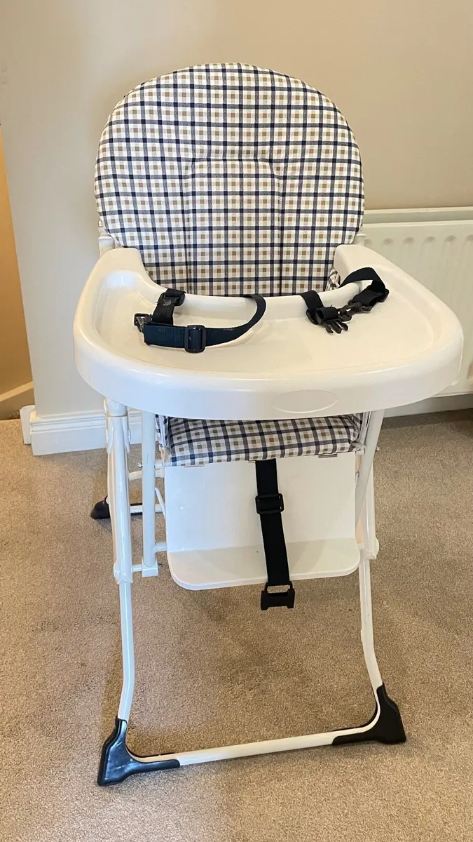 Free High chair - Image 2