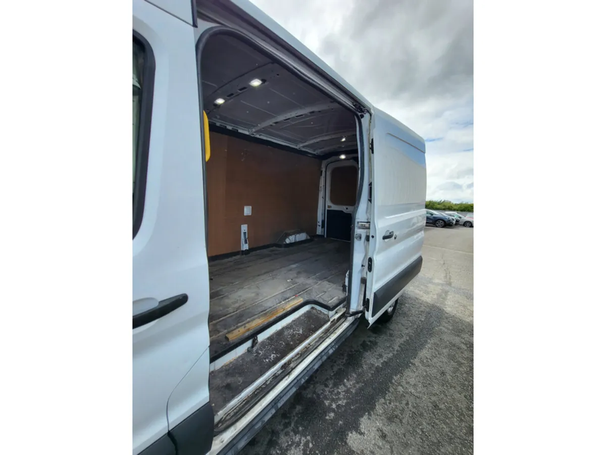 Ford Transit 350L TRND 2.0 130PS RWD 3DR - Image 2