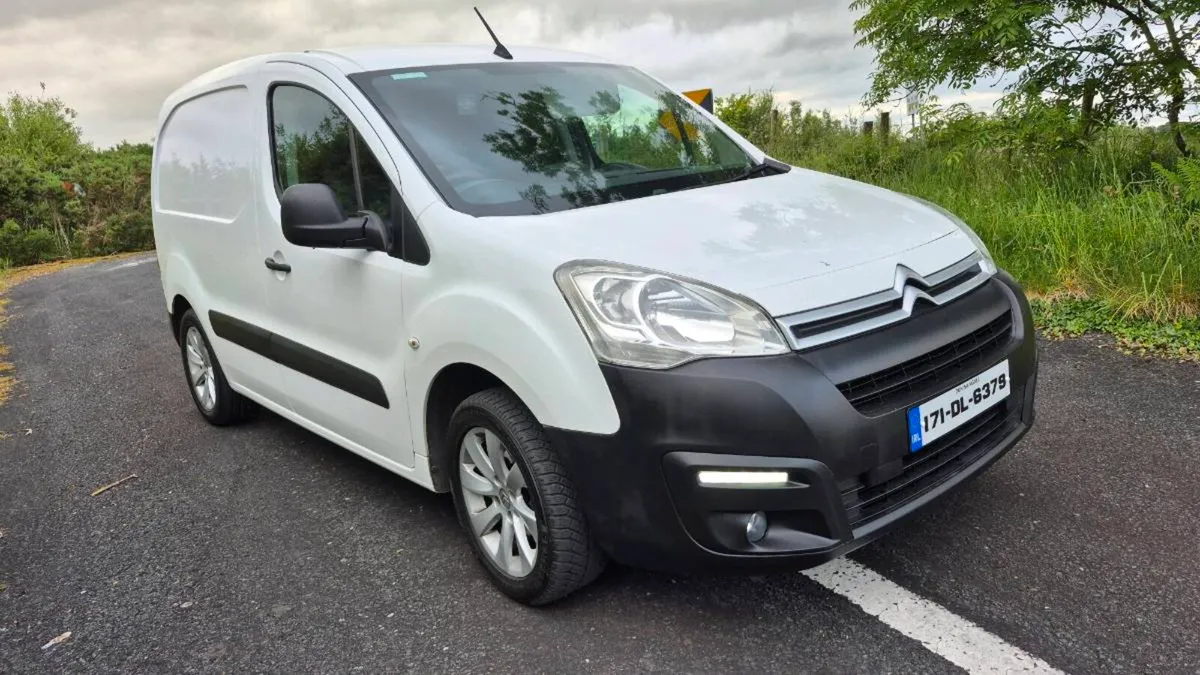 2017 Citreon Berlingo - Image 2