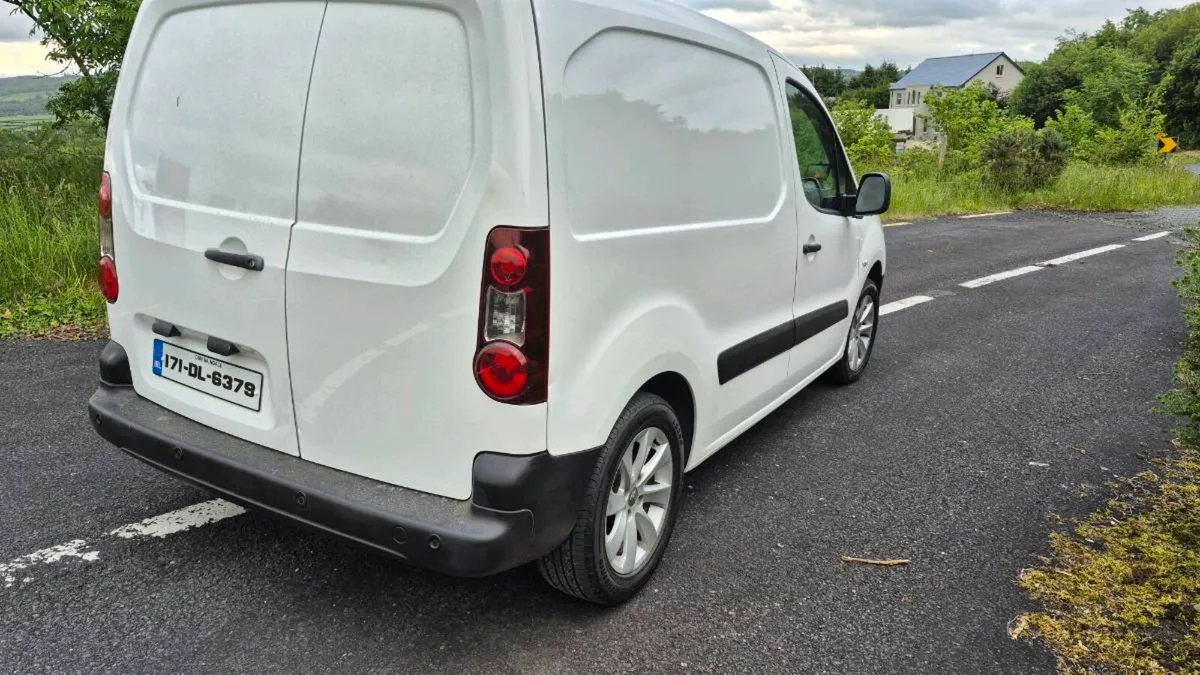 2017 Citreon Berlingo - Image 4