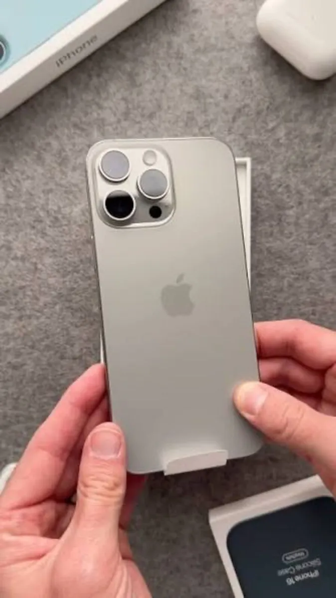 iPhone 16 pro max 256GB