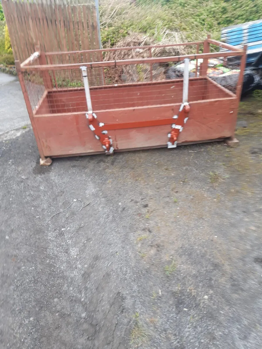 Safety cage - Image 2