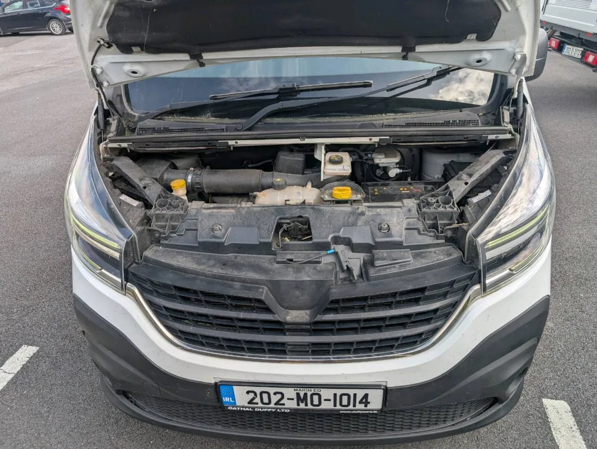 Renault Traffic - Image 4