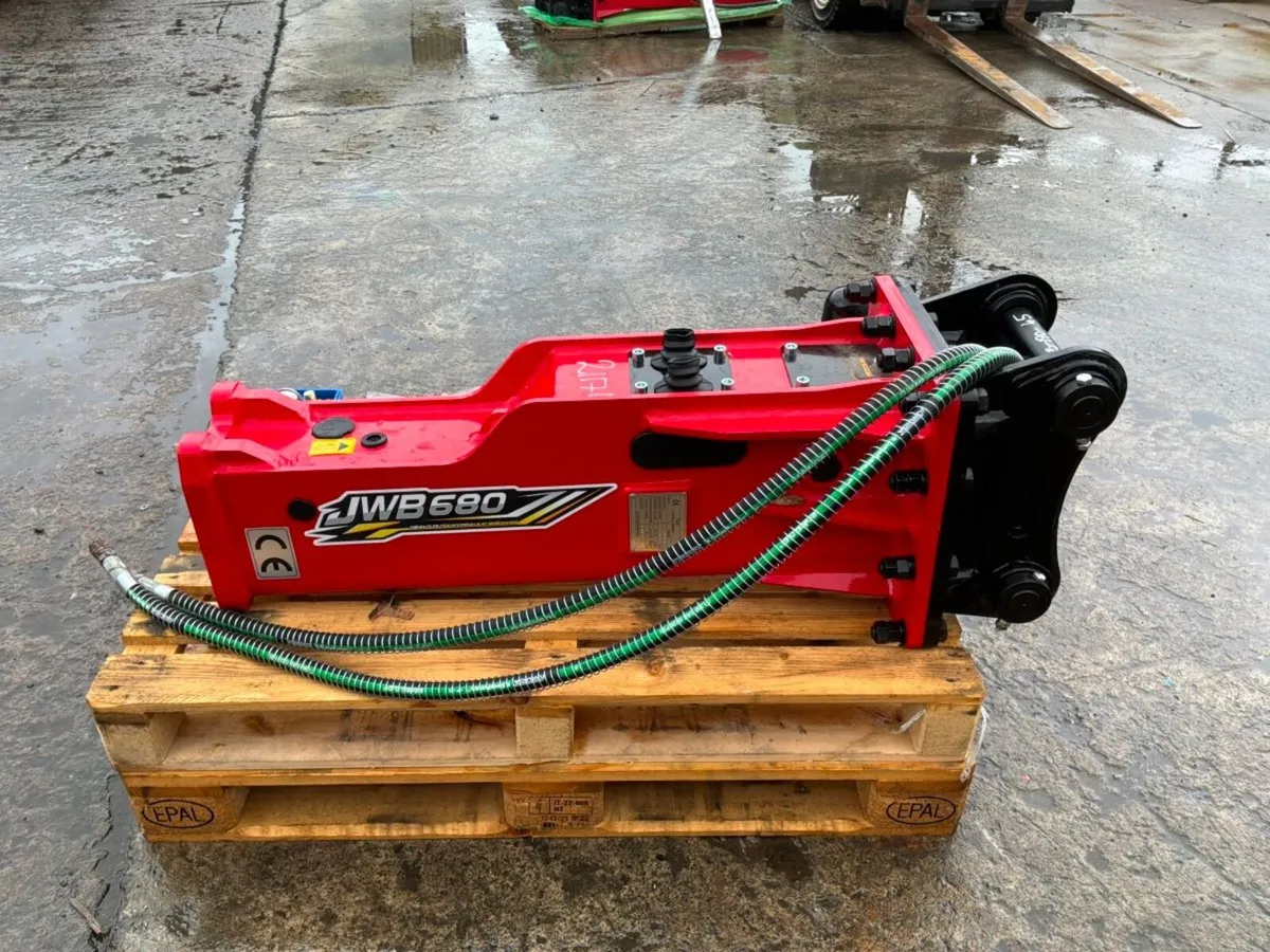 Unused JWB 680 hammer / breaker.....45mm pins..... - Image 4