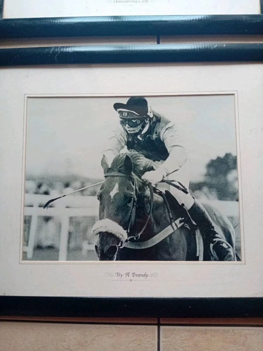 COLLECTABLES - Image 3