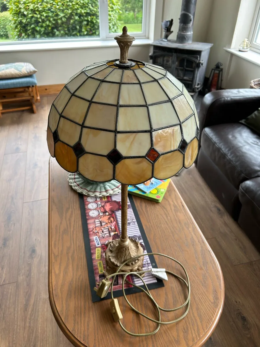 Tiffany Table Lamp - Image 2