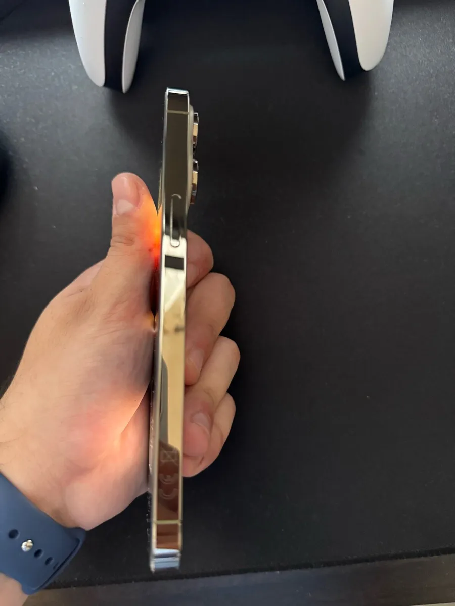 iPhone 14 Pro Max - Image 4