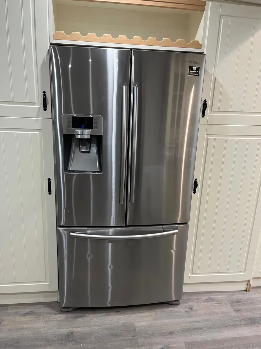 American fridge freezer - Image 1