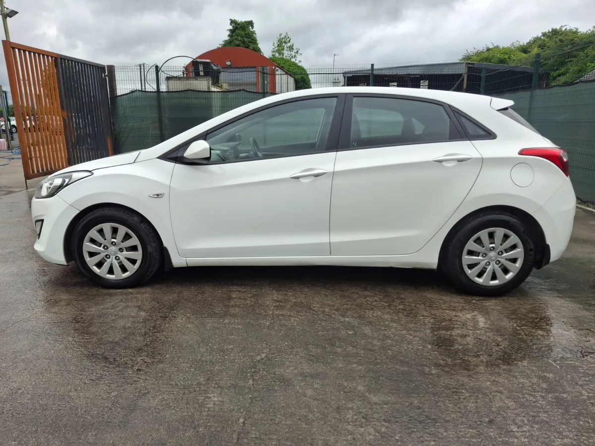 2015 Hyundai i30  Classic  1.4 Diesel - Image 2