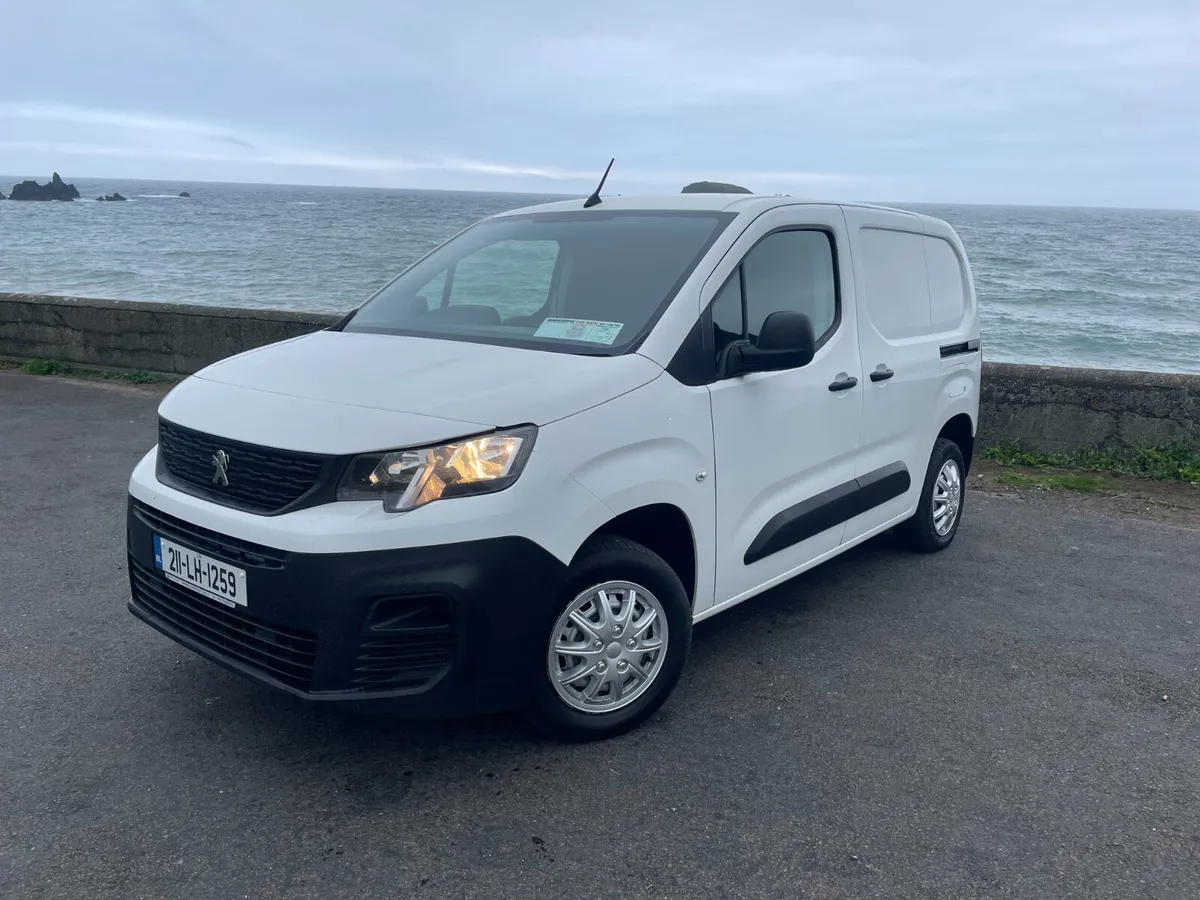 211 Peugeot Partner.. Immaculate.. No VAT - Image 3