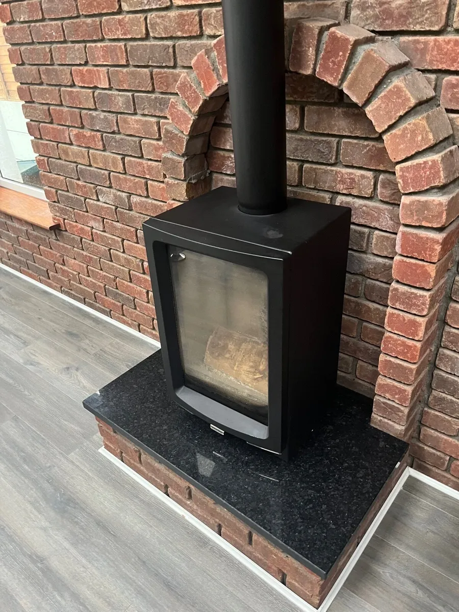 Stove and Flue - Image 1