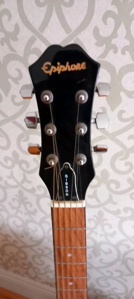 Guitar - Image 4