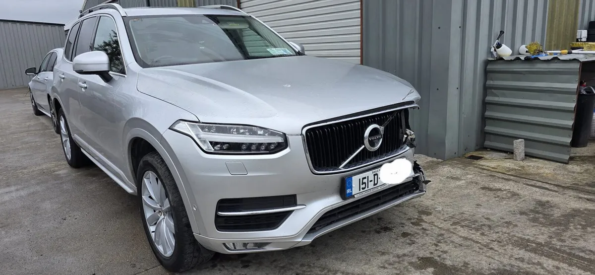 151 VOLVO XC90 T6 MOMENTUM - Image 1