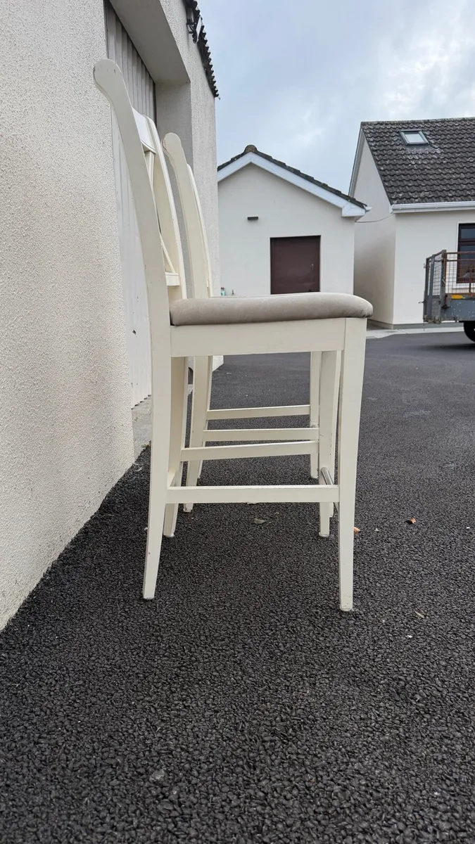 Solid Oak Extending Dining Table 6/2 Chairs/Stools - Image 3