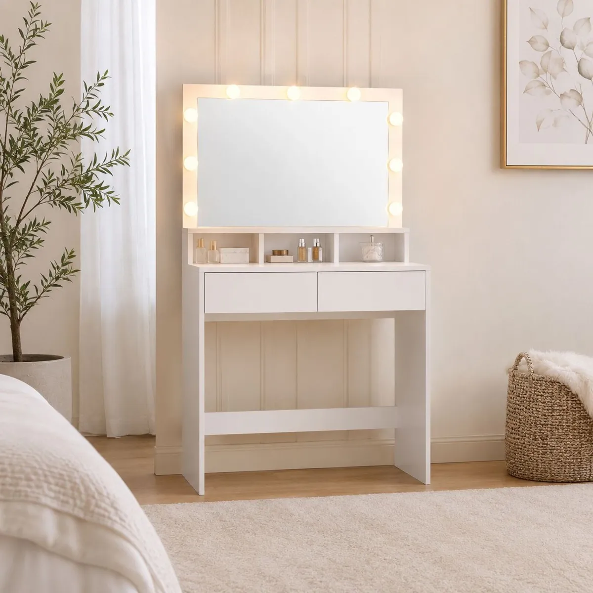 Illuminated White Dressing Table with Hollywood LE - Image 1