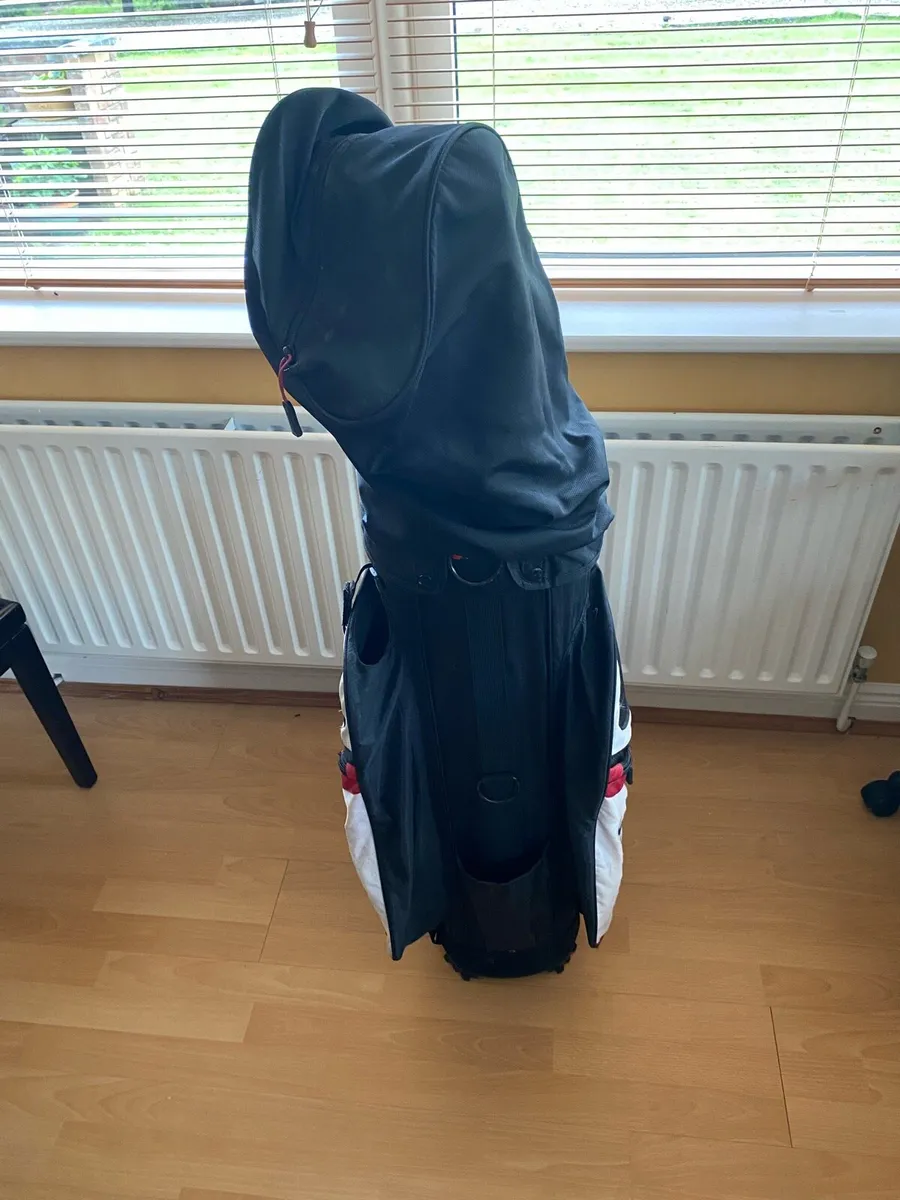 Full set of Golf clubs and bag - Image 2