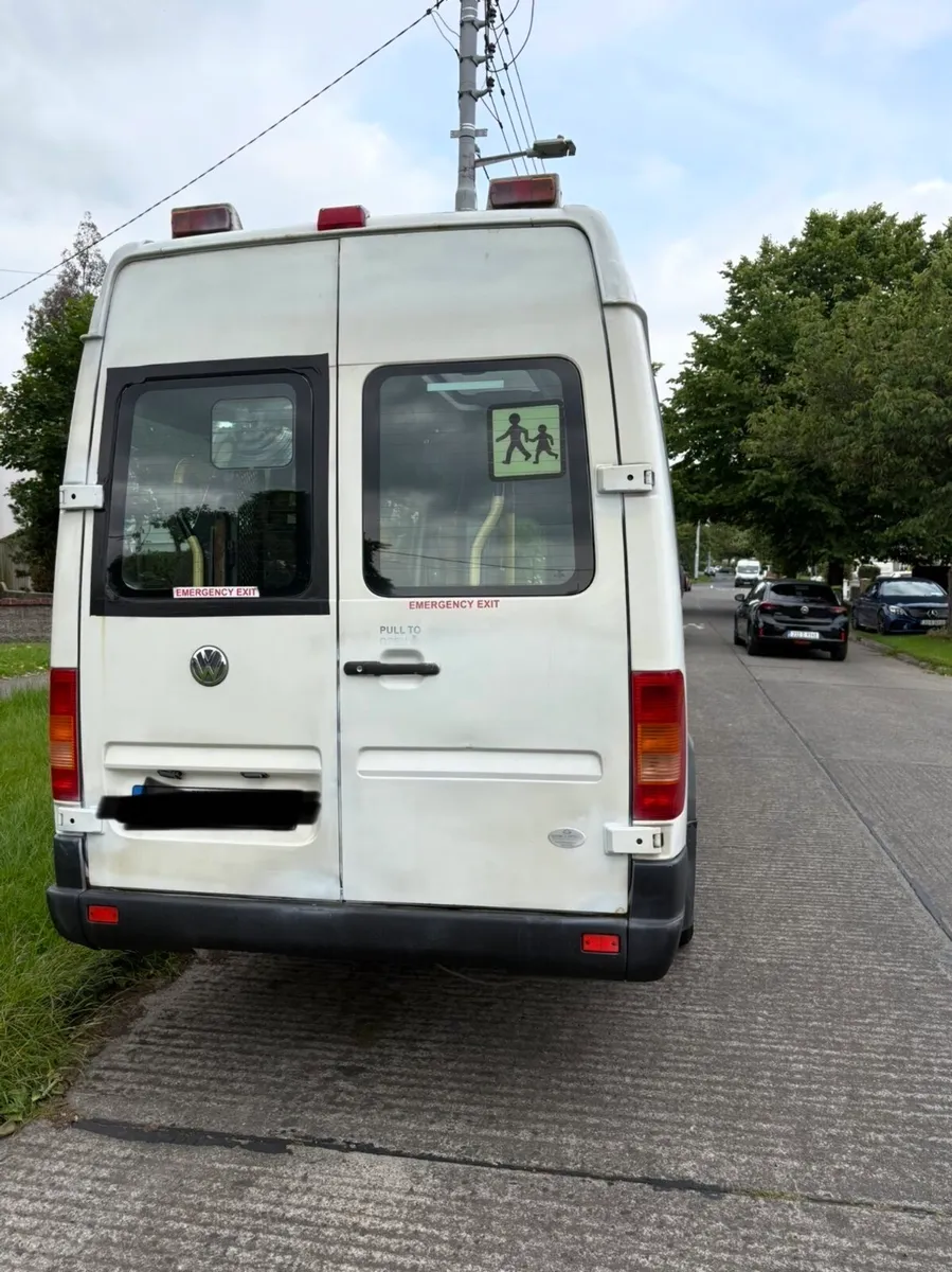 Mini bus - Image 2