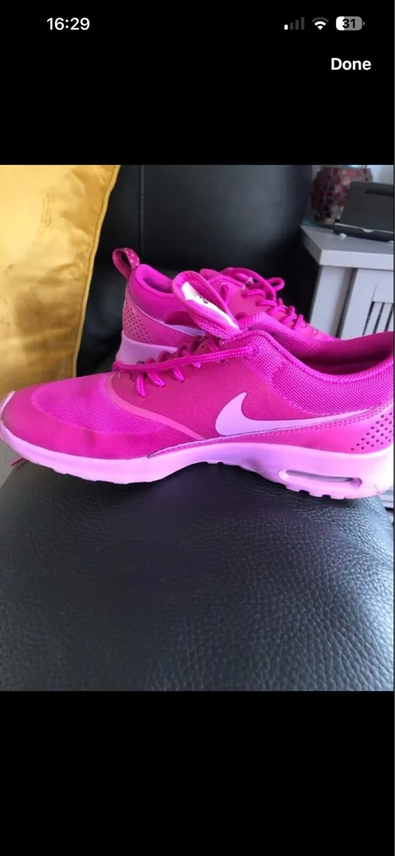 Girls trainers size 3.5 €20 - Image 3