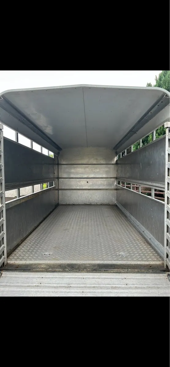 Ifor Williams 12 x 6.6 Demountable cattle trailer - Image 4